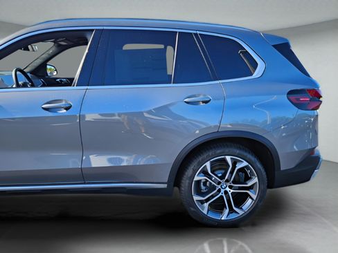 New 2026 BMW X5 sDrive40i w/ Premium Package image 38