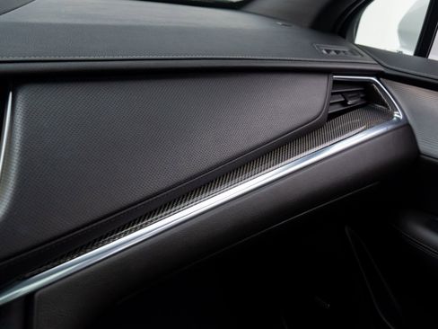 Certified 2022 Cadillac XT5 Sportv w/ LPO, Floor Liner Package image 29