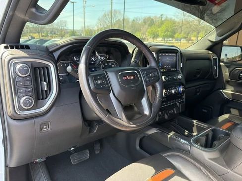 Used 2022 GMC Sierra 1500 AT4 w/ AT4 Preferred Package image 10