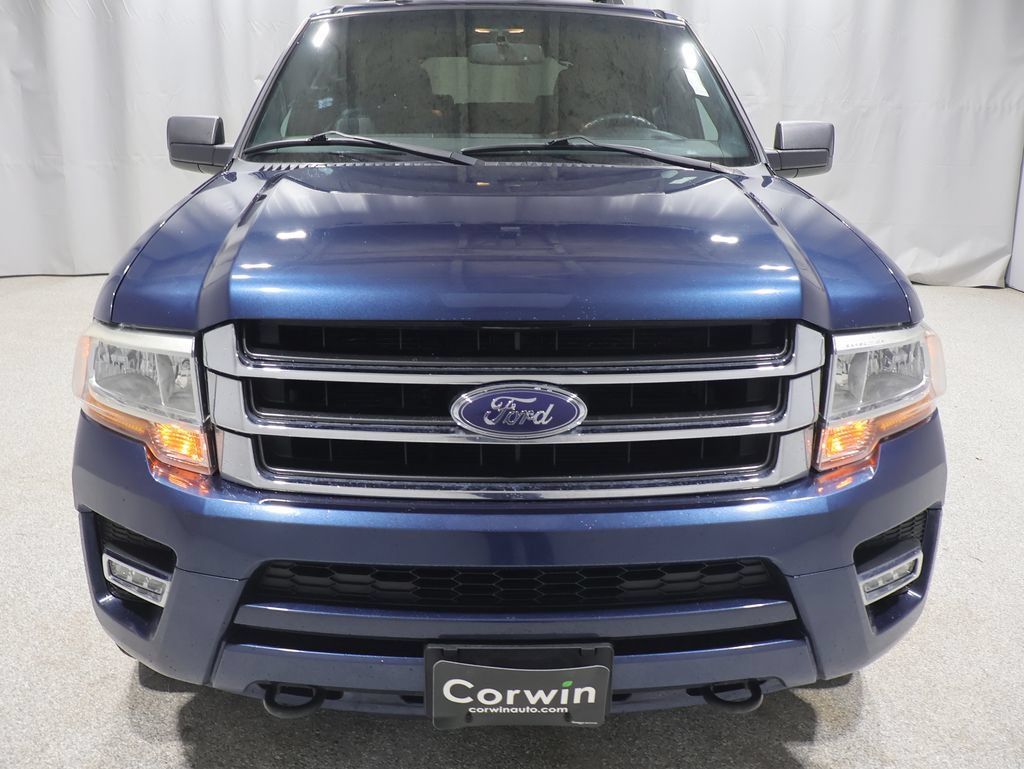 Used 2017 Ford Expedition XLT w/ Equipment Group 202A AWD/4WD image 17