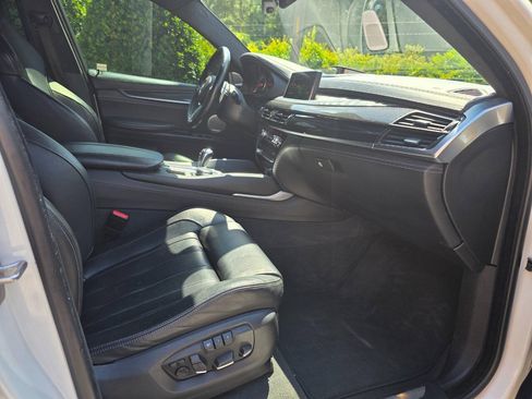 Used 2017 BMW X6 M AWD/4WD image 41