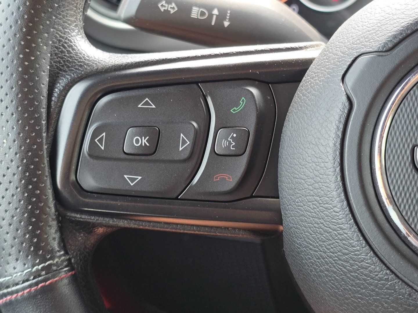 Used 2021 Jeep Gladiator Sport AWD/4WD image 12