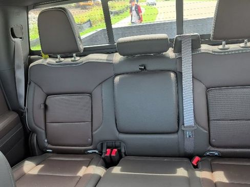 Used 2023 GMC Sierra 1500 Denali AWD/4WD image 23