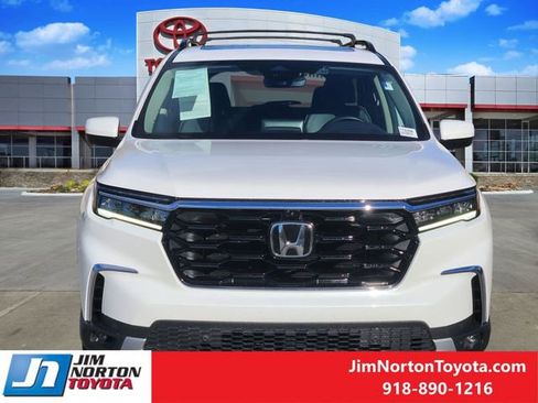 Used 2023 Honda Pilot Elite image 2