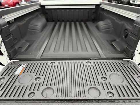 New 2026 Nissan Frontier PRO-4X w/ Pro-4x Convenience Package image 7