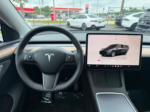 Used 2023 Tesla Model Y Long Range AWD/4WD image 20