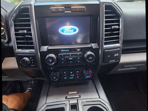 Used 2016 Ford F150 XLT w/ Equipment Group 302A Luxury AWD/4WD image 20