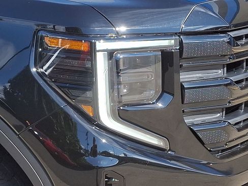 New 2026 GMC Sierra 1500 Elevation image 9