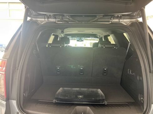 Used 2021 Chevrolet Tahoe LT w/ Luxury Package AWD/4WD image 17