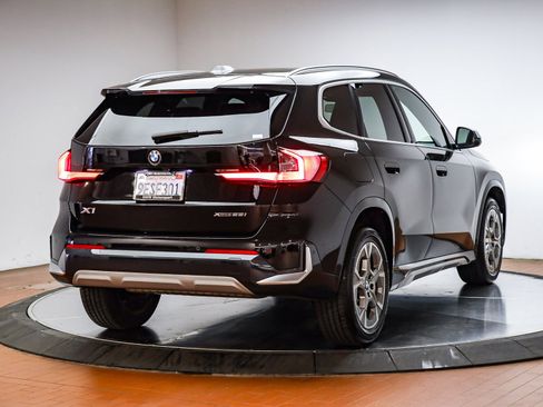 Used 2023 BMW X1 xDrive28i w/ Convenience Package image 7
