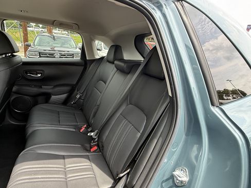 Certified 2026 Honda HR-V EX-L image 32