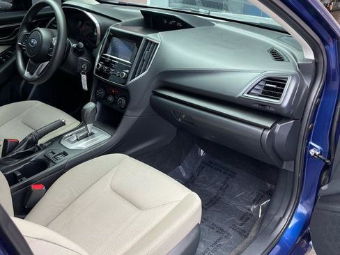 Used 2018 Subaru Impreza 2.0i Premium image 12