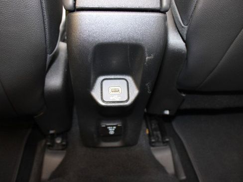 Used 2019 Jeep Renegade Limited w/ UConnect 8.4 Nav Group image 19