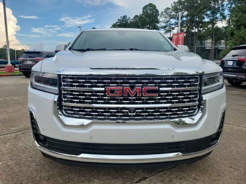 Used 2021 GMC Acadia Denali w/ Denali Technology Package FWD image 4