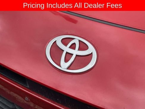Used 2025 Toyota Camry SE FWD image 15
