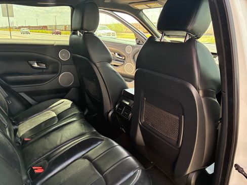 Used 2017 Land Rover Range Rover Evoque SE AWD/4WD image 27