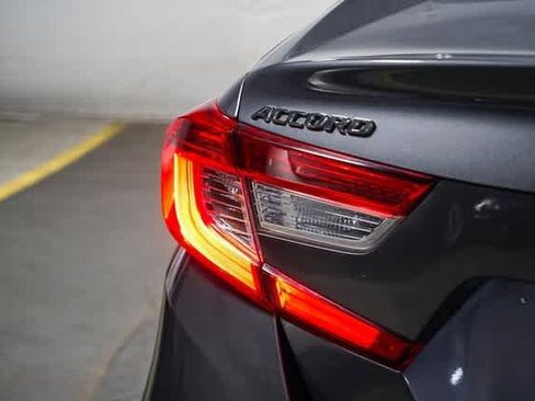 Used 2019 Honda Accord LX image 11