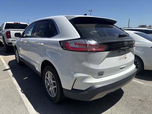 Used 2021 Ford Edge SEL FWD image 3