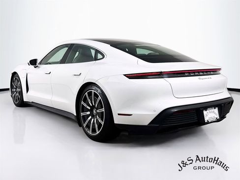 Used 2022 Porsche Taycan 4S image 5