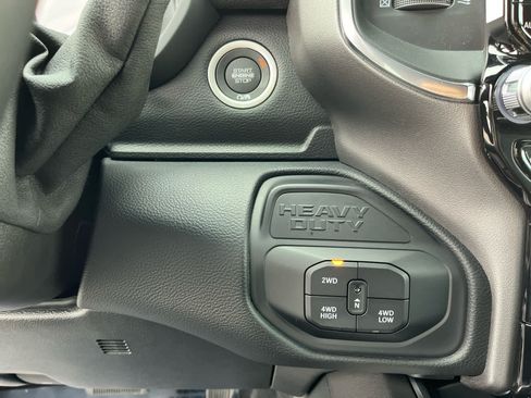 New 2026 RAM 3500 Laramie AWD/4WD image 17