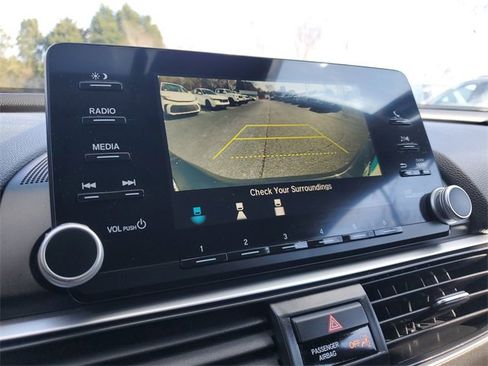 Used 2019 Honda Accord LX image 25