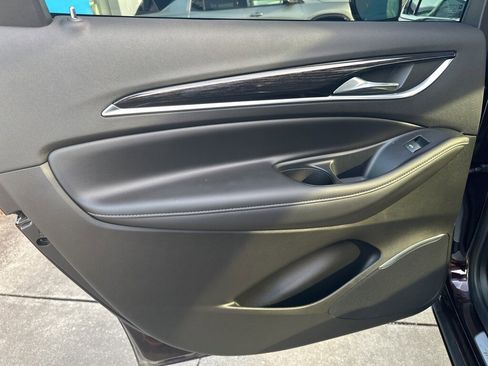 Used 2021 Buick Enclave Avenir w/ Avenir Technology Package image 11