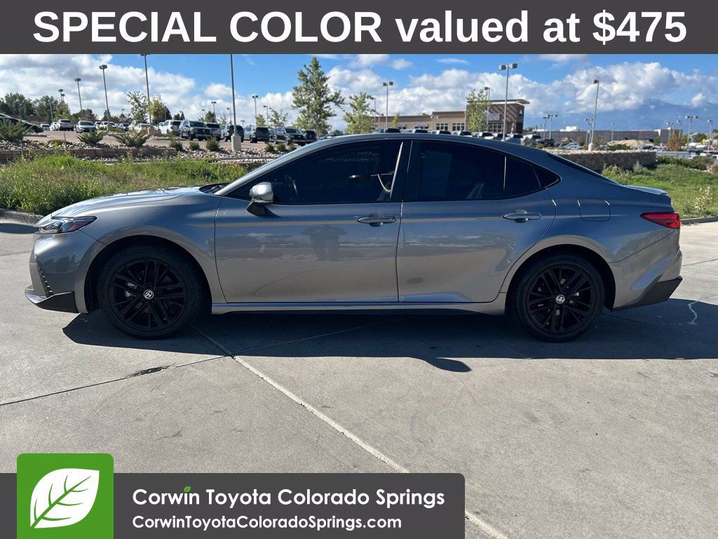 Used 2025 Toyota Camry SE AWD/4WD image 5