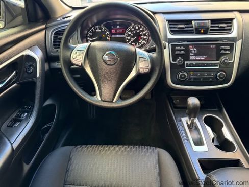 Used 2018 Nissan Altima 2.5 S w/ S Convenience Package image 12