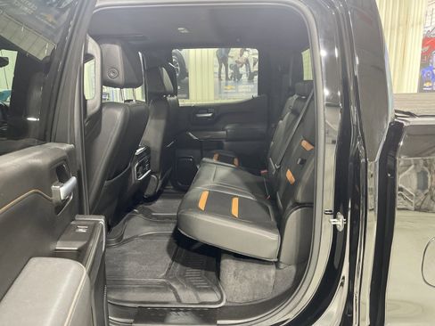 Used 2021 GMC Sierra 1500 AT4 w/ AT4 Premium Package AWD/4WD image 12