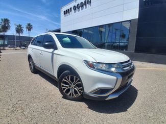 Used 2017 Mitsubishi Outlander ES FWD video 1