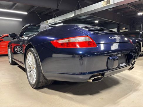 Used 2005 Porsche 911 Carrera RWD image 3