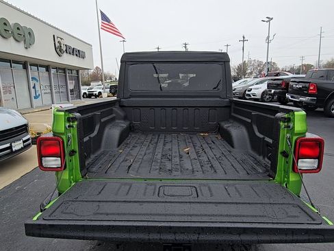New 2026 Jeep Gladiator Sport AWD/4WD image 16