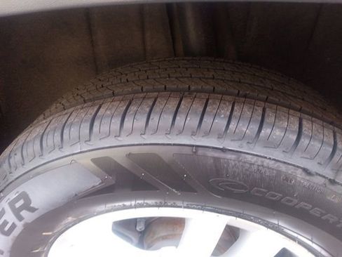 Used 2017 Volkswagen Tiguan S image 7