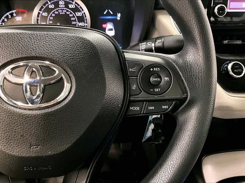 Used 2020 Toyota Corolla LE image 23