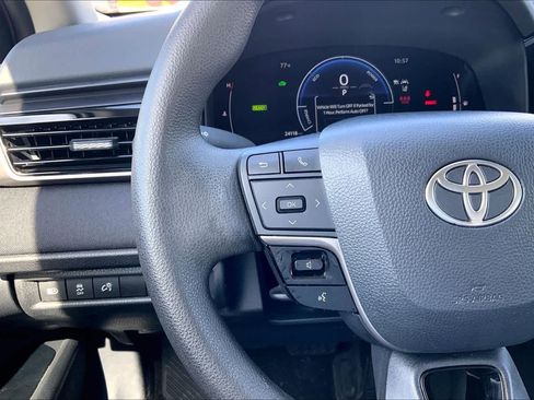 Used 2025 Toyota Camry LE FWD image 23