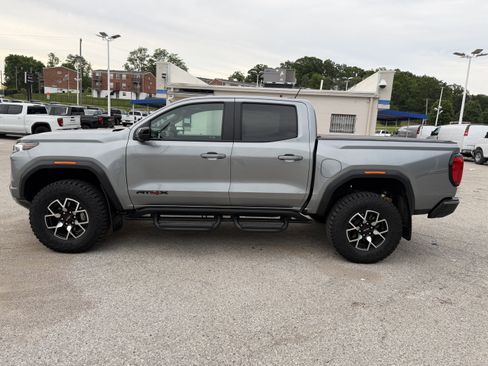 Used 2024 GMC Canyon AT4X AWD/4WD image 4