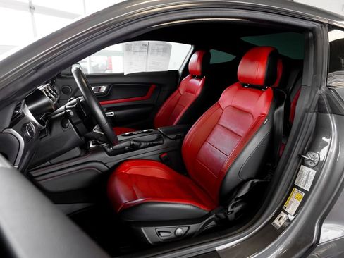 Used 2022 Ford Mustang GT Premium w/ Equipment Group 401A RWD image 8