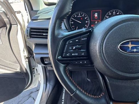 Used 2024 Subaru Crosstrek 2.5i Limited AWD/4WD image 27