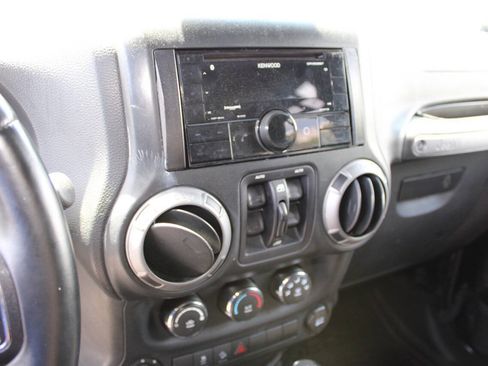 Used 2014 Jeep Wrangler Unlimited Sport w/ Quick Order Package 24S AWD/4WD image 15