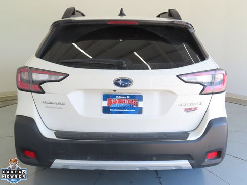 Used 2025 Subaru Outback Limited AWD/4WD image 4