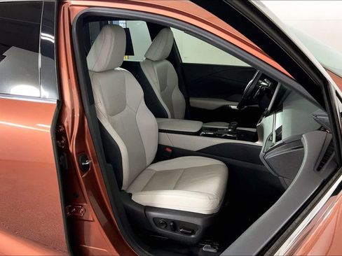 Used 2024 Lexus RX 350 Premium Plus image 10