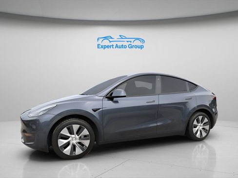 Used 2023 Tesla Model Y Long Range AWD/4WD image 4