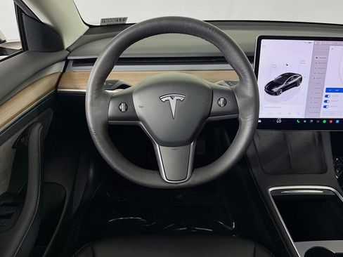 Used 2022 Tesla Model 3 RWD image 4