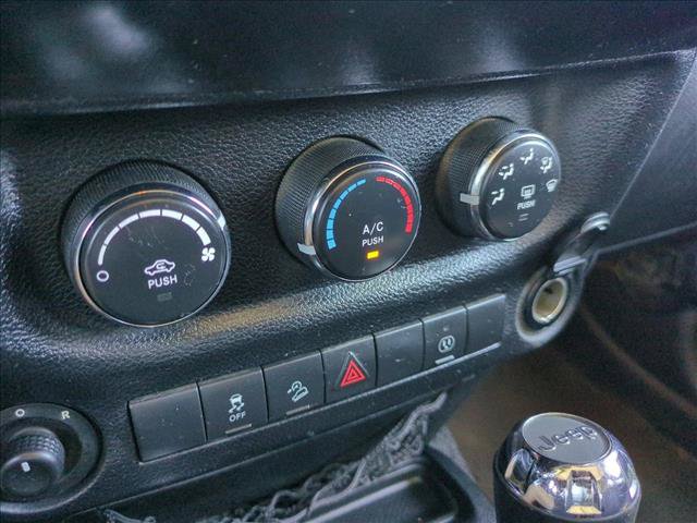 Used 2014 Jeep Wrangler Sahara w/ Connectivity Group AWD/4WD image 13