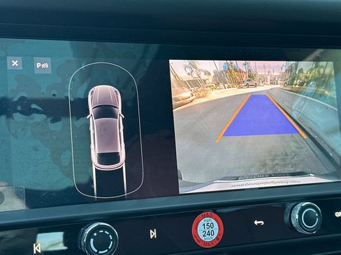 Used 2023 Porsche Macan image 20