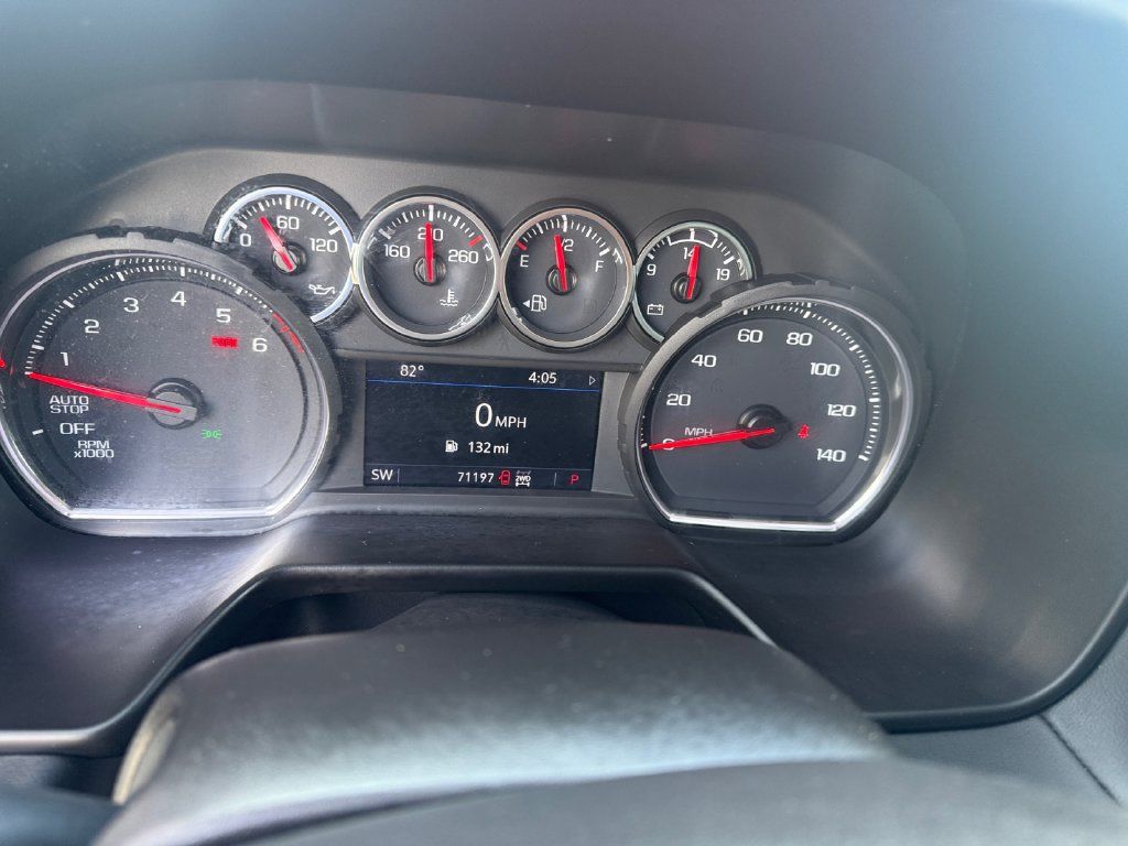 Used 2021 Chevrolet Suburban LT w/ LT Signature Package AWD/4WD image 18