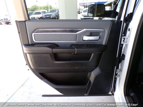 Used 2020 RAM 2500 Big Horn w/ Level 1 Equipment Group AWD/4WD image 19