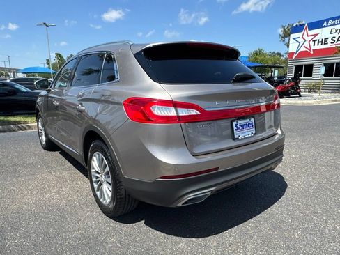Used 2018 Lincoln MKX Select w/ Select Plus Package FWD image 3