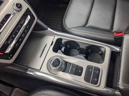 Used 2023 Ford Explorer XLT w/ Equipment Group 202A image 17