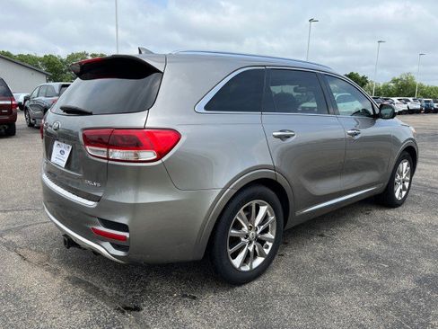 Used 2017 Kia Sorento SX image 5
